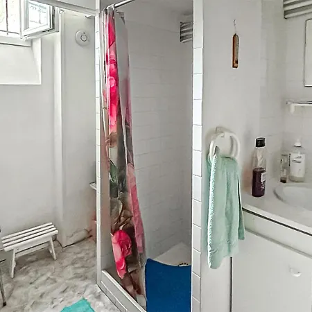 4 Bedroom Cozy In * Royan